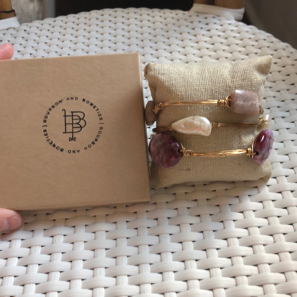 Bangle bracelet